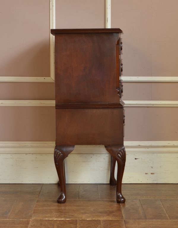 アンティークのチェスト アンティーク家具 高級感のあるアンティーク家具、英国の小さなチェストオブドロワーズ。サイドから見ても絵になります。(q-555-f)