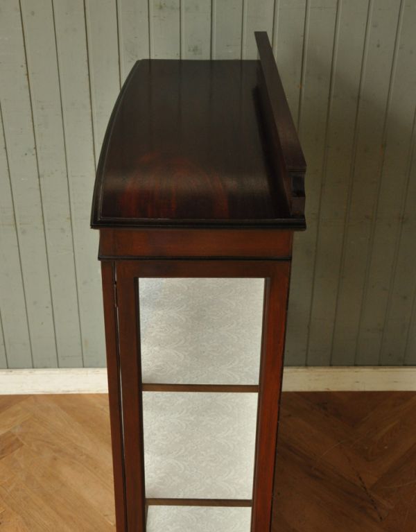 アンティークのキャビネット アンティーク家具 大きなガラス扉の英国アンティーク家具、ガラスキャビネット。天板もピカピカにお直ししました。(q-587-f)