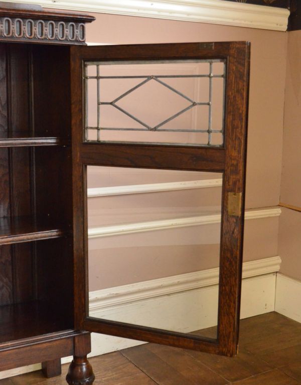 アンティークのキャビネット　アンティーク家具　イギリスから届いたアンティーク家具、木製のブックケース（本棚）。ガラスももちろん当時のもの。(q-595-f)