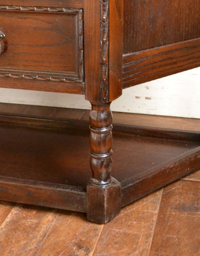 アンティークのキャビネット アンティーク家具 英国の伝統的デザインのアンティーク家具、JAYCEE社のキャビネット。きちんと支えます。(q-604-f)