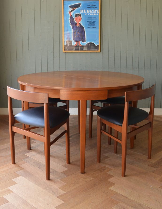 ロイドテーブル　アンティーク家具　Nathan（ネイサン）社の伸張式のダイニングテーブル５点セット、ヴィンテージ家具。ネイサインのダイニングテーブルセットならではです。(q-609-f)