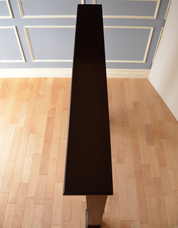 めずらしい家具 アンティーク家具 英国のアンティーク家具、マホガニー材のマントルピース(暖炉枠)。天板キレイに仕上げてあります。(q-622-f)