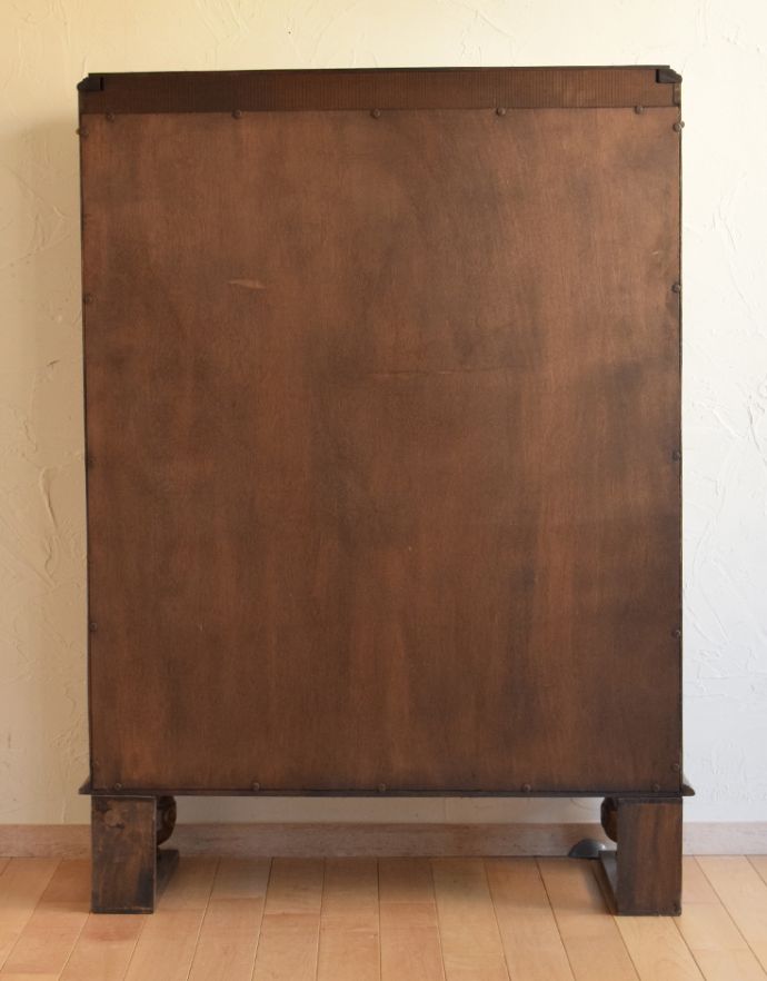 アンティークのキャビネット　アンティーク家具　ステンドグラス入りの英国のアンティークブックケース（本棚）。キチンとメンテナンスしてあるので、裏側もキレイです。(q-627-f)