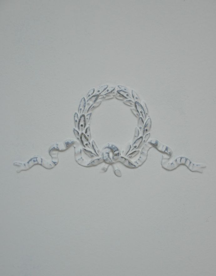 アンティークのチェスト　アンティーク家具　スタイルバツグンのアンティーク家具、フランスの美しいチェストオブドロワーズ。リースがモチーフの装飾。(q-633-f)