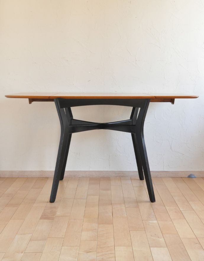 G-PLAN(Gプラン) アンティーク家具 北欧ヴィンテージ家具、G-planのバタフライテーブル(伸張式ダイニング)。開いたときです。(q-652-f)