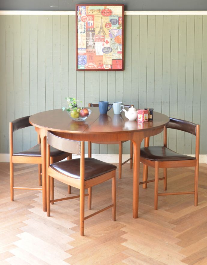 ロイドテーブル　アンティーク家具　ヴィンテージの北欧家具、マッキントッシュ社の伸張式ダイニングテーブル。閉じるとコンパクトになるのでアパートや一人住まいの方にもオススメ！。(q-653-f)