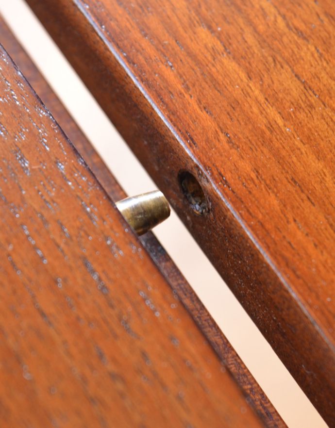 ロイドテーブル　アンティーク家具　ヴィンテージの北欧家具、マッキントッシュ社の伸張式ダイニングテーブル。メンテナンスをしてありますので、つなぎ目も美しいです。(q-653-f)