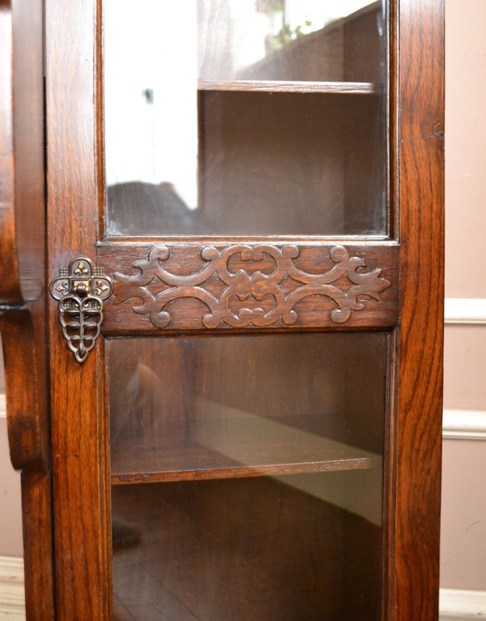 ビューロー　アンティーク家具　アンティークの英国家具、本棚とビューローが付いたサイドバイサイド。繊細な装飾は見とれる程美しいです。(q-659-f)