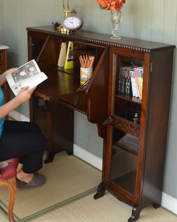 ビューロー　アンティーク家具　アンティークの英国家具、本棚とビューローが付いたサイドバイサイド。どこに置いてもエレガントな雰囲気。(q-659-f)