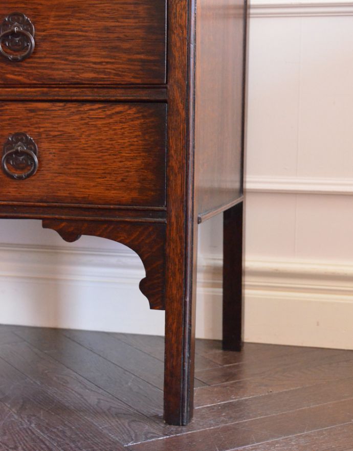 アンティークのドレッサー　アンティーク家具　ミラー付きのアンティーク英国家具、実用的なドレッシングチェスト。しっかりメンテナンスしてありますので安心してお使いください。(q-667-f)