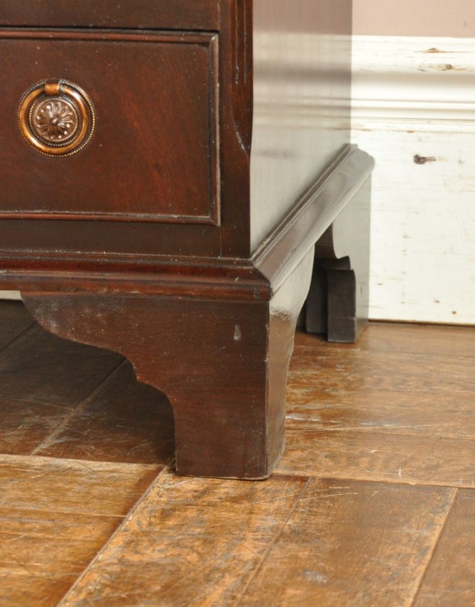 アンティークのチェスト　アンティーク家具　英国のアンティーク収納家具、6杯の引き出しの付いたマホガニー材のチェストオブドロワーズ。上品なラインの脚がしっかりとキャビネットを支えます。(q-676-f)