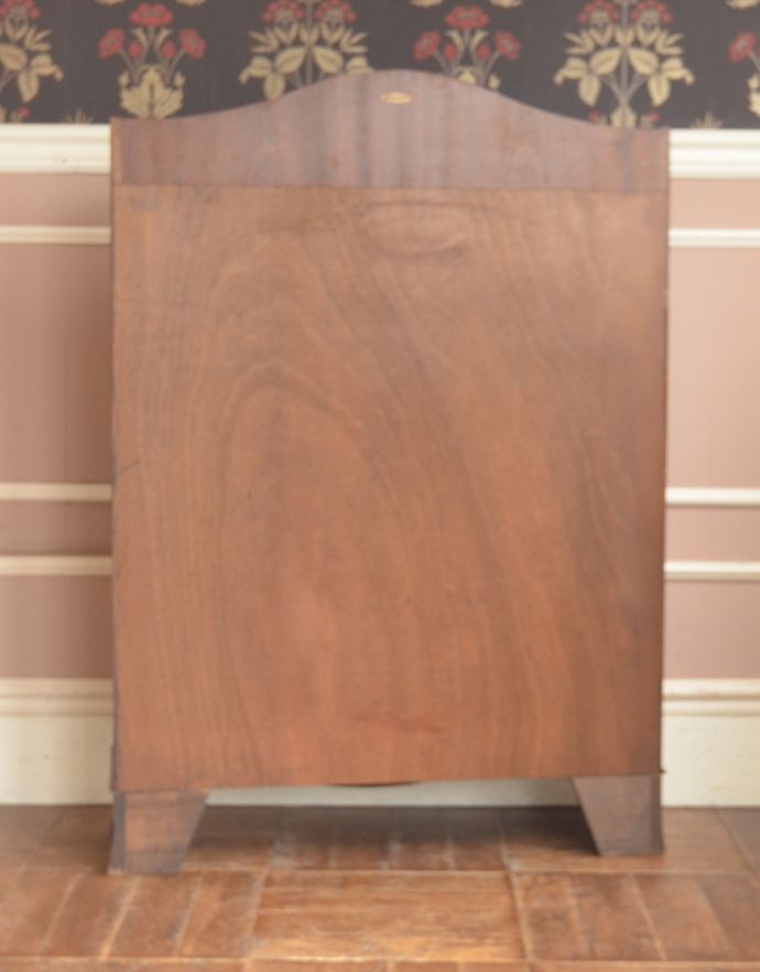 アンティークのキャビネット　アンティーク家具　書斎やリビングで使いたいアンティーク家具、スタンディングブックシェルフ（本棚） 。きちんとメンテナンスしてあるので、裏側もキレイです。(q-683-f)