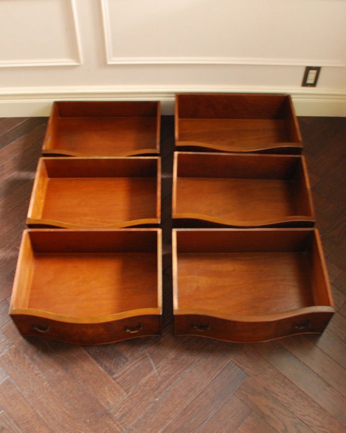 アンティークのチェスト アンティーク家具 高級材を贅沢に使用したアンティーク家具、トールボーイ6段チェスト。引き出しは6杯。(q-743-f)