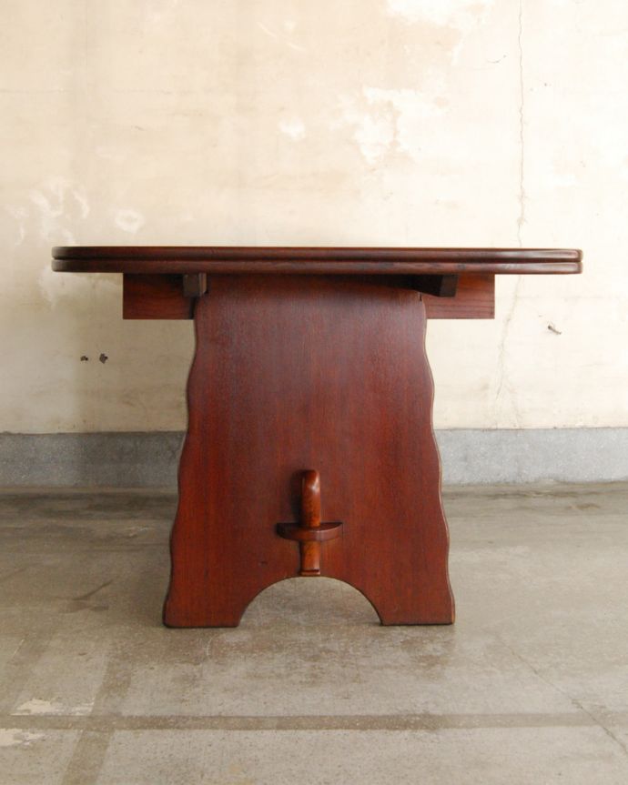 ロイドテーブル　アンティーク家具　イギリスアンティーク家具、伸張式のダイニングテーブル(ポップアップテーブル)。サイドから見るとこんな感じです。(q-770-f)