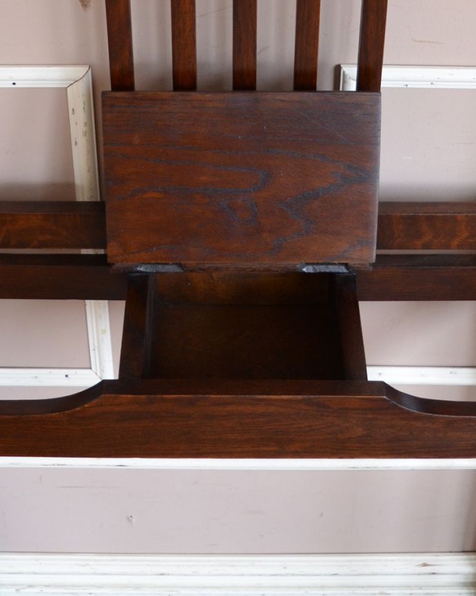 アンティークの玄関収納　アンティーク家具　アンティークの英国インテリア、オーク材の鏡付きホールスタンド（コート掛け）。靴ブラシを入れていたフタ付き収納も。(q-782-f)