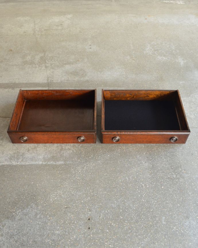 サイドボード アンティーク家具 英国アンティーク家具、お花の彫りが素敵なミラーバックサイドボード。引き出しは2杯。(q-810-f)