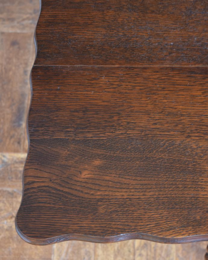 アンティークのテーブル　アンティーク家具　英国伝統デザインを用いたアンティーク家具、ゲートレッグコーヒーテーブル。つなぎ目もキレイです。(q-825-f)