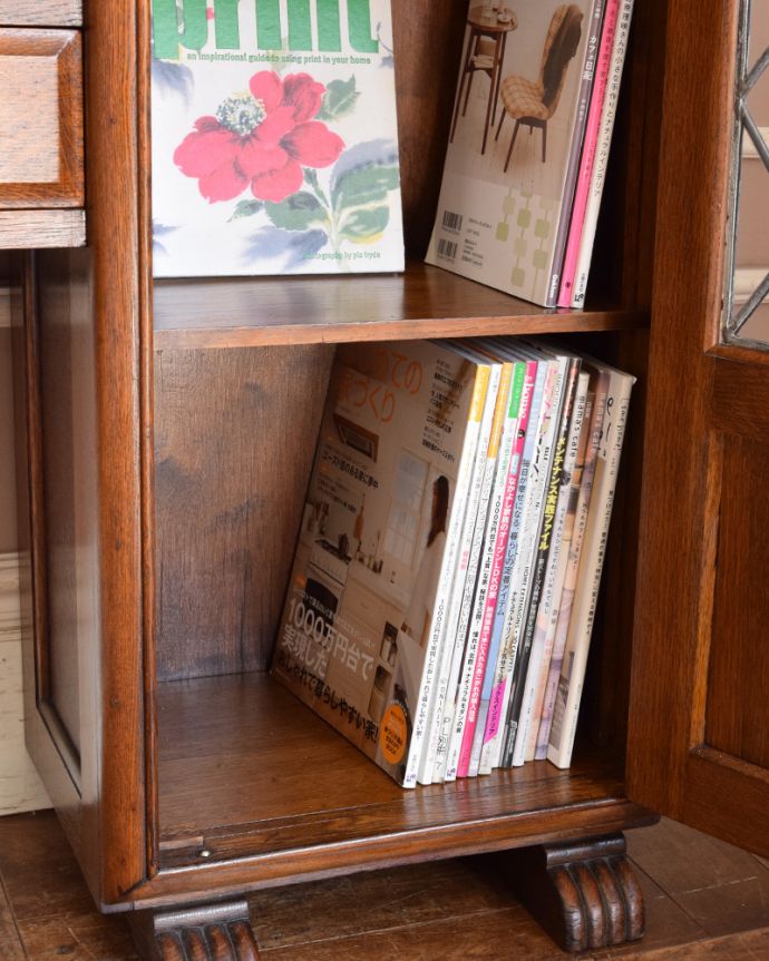 ビューロー アンティーク家具 英国ならではのアンティーク家具、サイドバイサイド(本棚&デスク)。扉内もボディと同じ落ち着いた色で仕上がっています。(q-845-f)