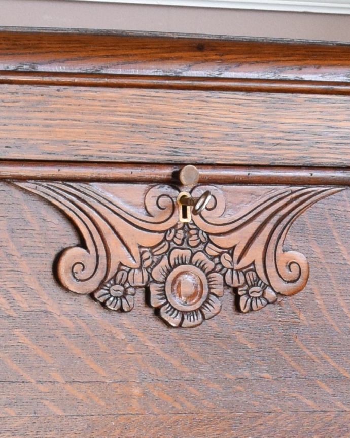 ビューロー アンティーク家具 英国ならではのアンティーク家具、サイドバイサイド(本棚&デスク)。ビューローは、鍵を引っ掛けて、開閉してください。(q-845-f)