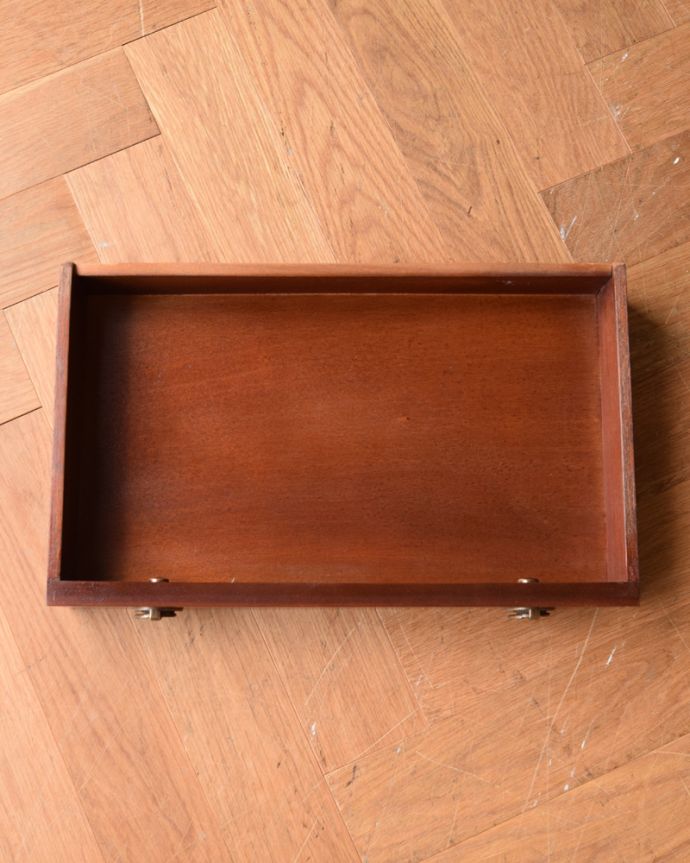 マガジンラック　アンティーク家具　英国アンティーク家具、レアな引き出し付きの美しいマガジンラック（マホガニー材）。引き出しが1杯付いています。(q-848-f)