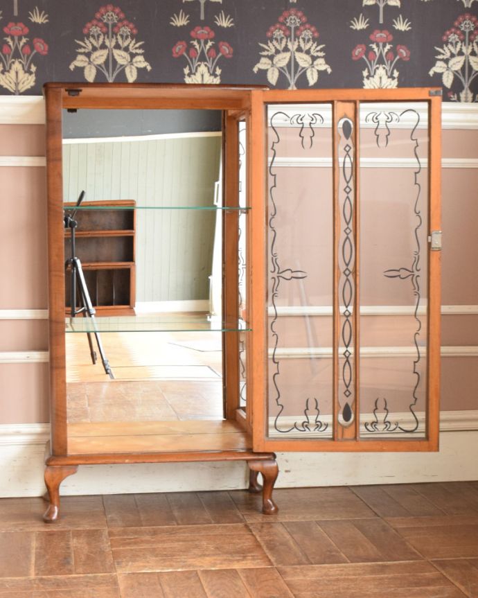 アンティークのキャビネット アンティーク家具 アンティークのショーケース、英国のミラー付きガラスキャビネット。3段あります。(q-934-f)
