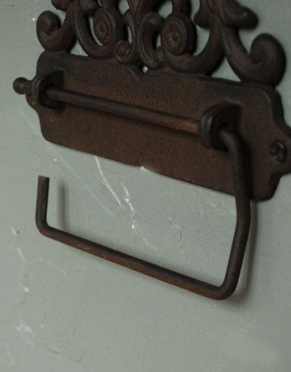 洗面・トイレ　住宅用パーツ　アンティーク風アイアン製ペーパーホルダー。外国の雰囲気が漂います。(sa-229)