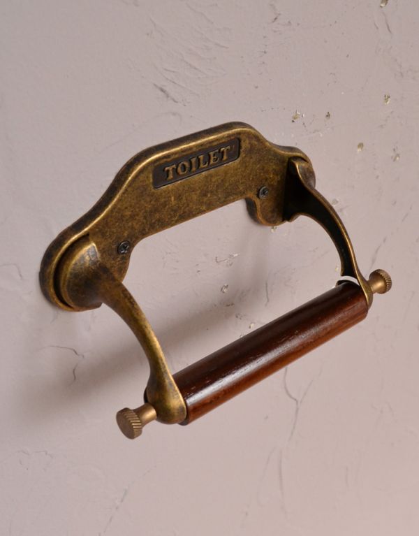洗面・トイレ　住宅用パーツ　レトロなデザインの真鍮製ペーパーホルダー（アンティーク色）フタ無し。バーに差し込んでからアーム部分を引っ掛けるだけ。(sa-240)