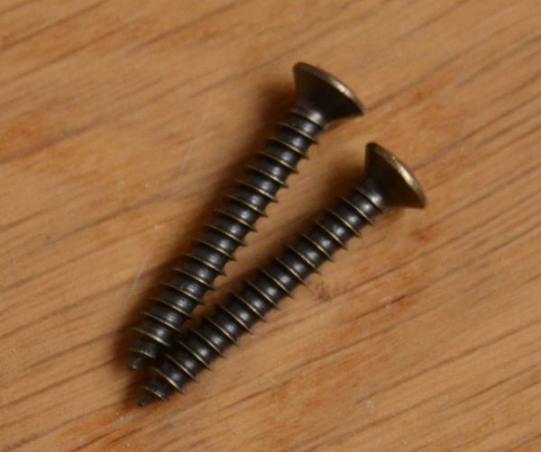 洗面・トイレ 住宅用パーツ ヨーロピアン調の真鍮製タオルリング(アンティーク色)。ビスもセットでお届けします。(sa-427)