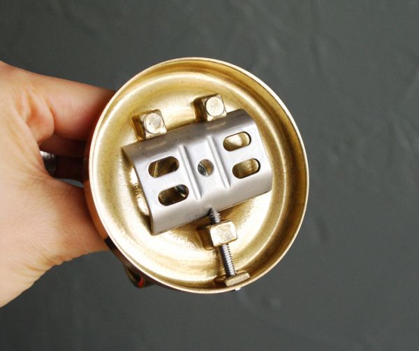 洗面・トイレ　住宅用パーツ　真鍮タオルバー （ゴールド）。土台の中はこんな風になっています。(sa-614)