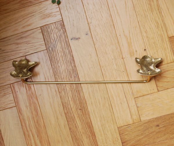 洗面・トイレ 住宅用パーツ 真鍮タオルバー (ゴールド・エンジェル・M)。裏側はこんな感じです。(sa-616)