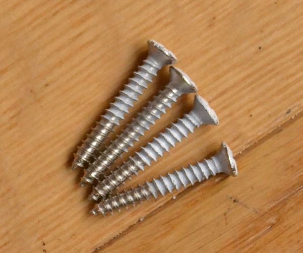 洗面・トイレ　住宅用パーツ　クラシックシリーズ真鍮製タオルバー（アンティークホワイト）。ビスもセットでお届けします。(sa-622)