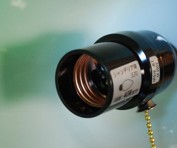 スタンドライト 照明・ライティング グリーンの真鍮製デスクランプ(バンカーズライト)(電球セット)。国産球対応のランプです。(TL-0017)