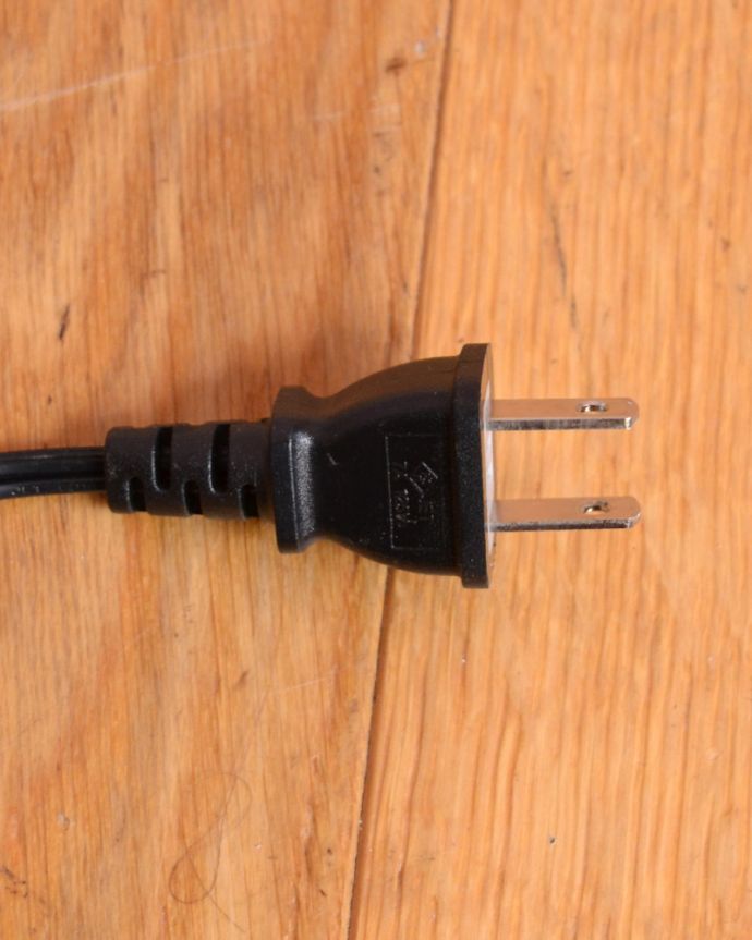 スタンドライト　照明・ライティング　木製スタンド×布シェードがお洒落な北欧スタイルのフロアライト（BK）（電球なし）。コンセントはブラックカラーです。(TL-0034)