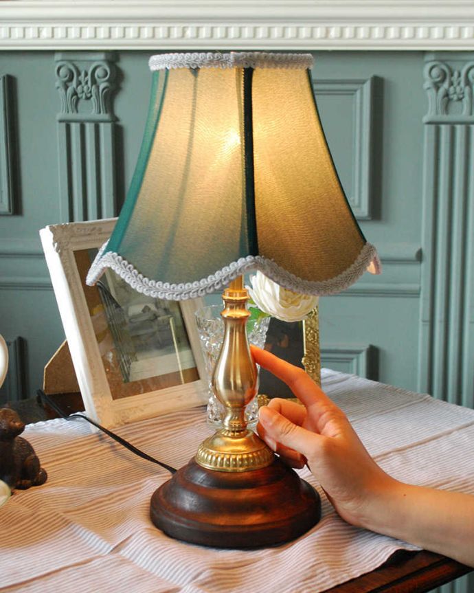 スタンドライト 照明・ライティング 布シェードのテーブルランプ/グリーン(タッチセンサーランプ)(電球なし)。タッチセンサーランプなので、ベッドサイドにピッタリなアイテムです。(TL-0043)