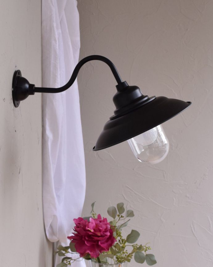 壁付けブラケット 照明・ライティング ウォールブラケット(外灯・ブラック)(電球なし)。憧れのヨーロッパ風の玄関も夢じゃない!?。(wr-054b-a)