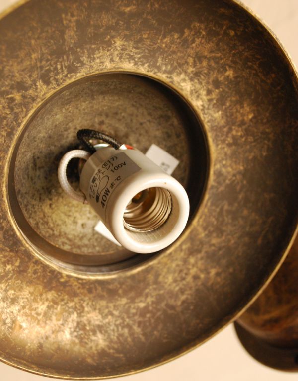 壁付けブラケット 照明・ライティング 真鍮製ウォールブラケット(外灯・アンティーク色)(電球セット)。日本球対応の壁付けランプです。(wr-079)