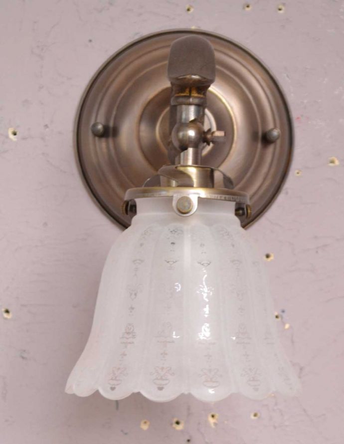 壁付けブラケット インテリア雑貨 真鍮製のウォール ブラケット(電球なし)。正面から見るとこんな感じです。(wr-087)