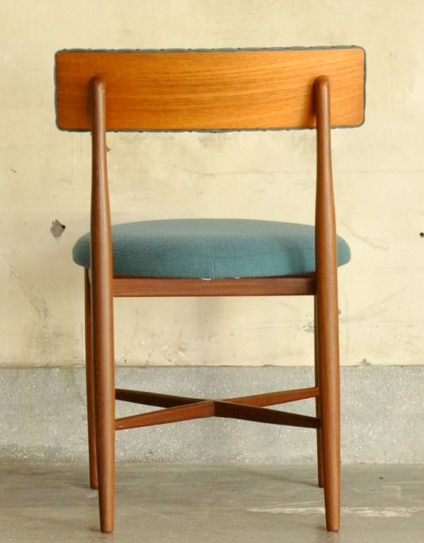G-PLAN(Gプラン)　アンティーク チェア　Gプランのフレスコシリーズのヴィンテージチェア、ダイニングチェア（ブルーグリーン）。後ろから見てもとっても可愛いデザインですよ。(x-401-c)