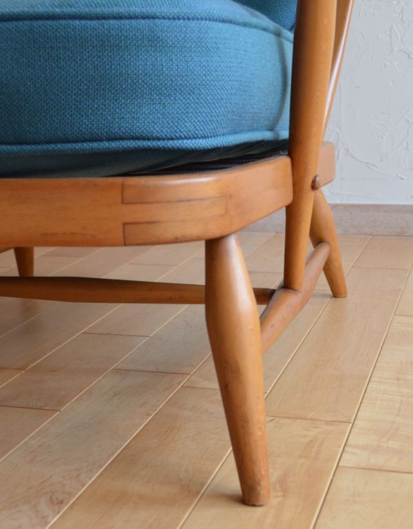 アーコール社のアンティークソファ、1人掛けのラウンジチェア（ブルー