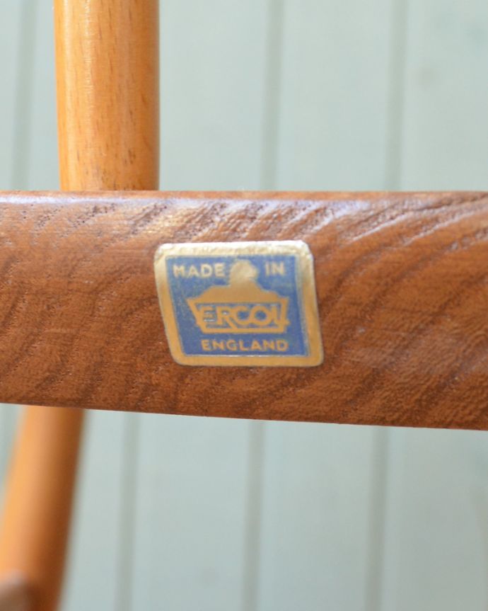 アーコールチェア　アンティーク チェア　北欧スタイルのアンティークのチェア、アンティーク アーコール フープバックチェア（６本タイプ）。アンティークのため破れなどありますが、アーコールのタグが残っている椅子です。(x-456-c)