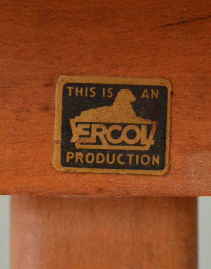 アーコールの家具 アンティーク家具 1970年代のアンティーク アーコール サイドテーブル。『アーコール』のロゴシールがキレイに残っていました。(x-470-f)