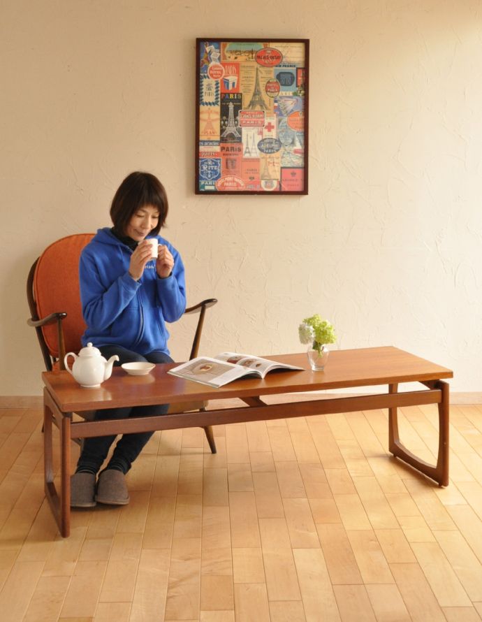 ロイドテーブル　アンティーク家具　ヴィンテージの北欧インテリア、長方形のコーヒーテーブル。天板が広いので、ゆったりとお使い頂けます。(x-483-f-1)