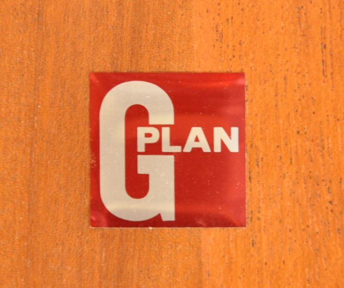 ロイドテーブル　アンティーク家具　ヴィンテージの北欧インテリア、長方形のコーヒーテーブル。G-PLANのロゴステッカーが残っています。(x-483-f-1)