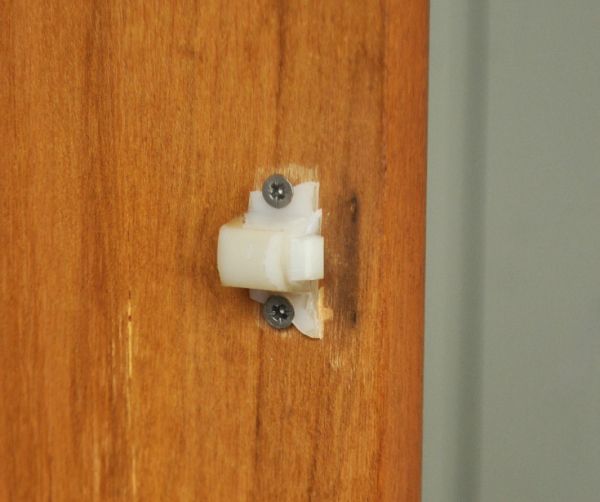 アンティークのキャビネット アンティーク家具 インダストリアルなビンテージの家具、モダンなサイドボード。ドアキャッチャーが付いています。(x-624-f)