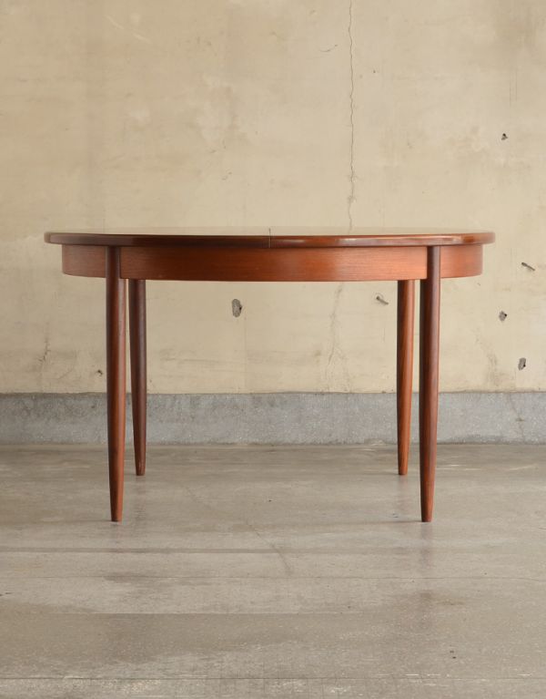 アンティーク家具 G-planのヴィンテージ家具、フレスコシリーズのダイニングテーブル。閉じたときです。(x-630-f)