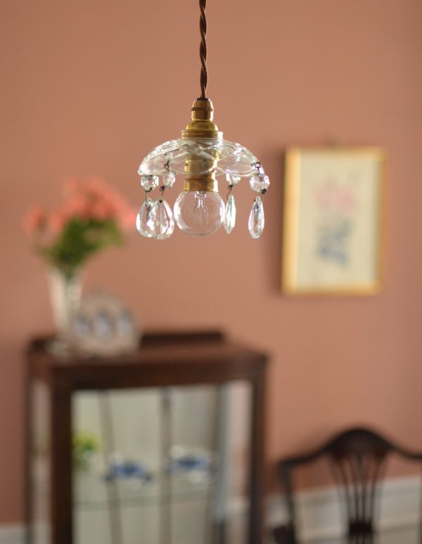 アンティークの照明 照明・ライティング フランスアンティーク、ガラスドロッププチシャンデリア(器具セット付き)。可愛らしいガラスのビーズを使ったプチシャンデリア。(x-630-z)