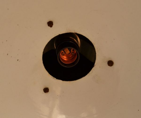 ペンダントライト　照明・ライティング　インダストリアル照明、フランスアンティークエナメルランプ（Lipa）（Ｅ26球付き）。オーバーホール済みなので安心してお使いいただけます。(x-654-z)