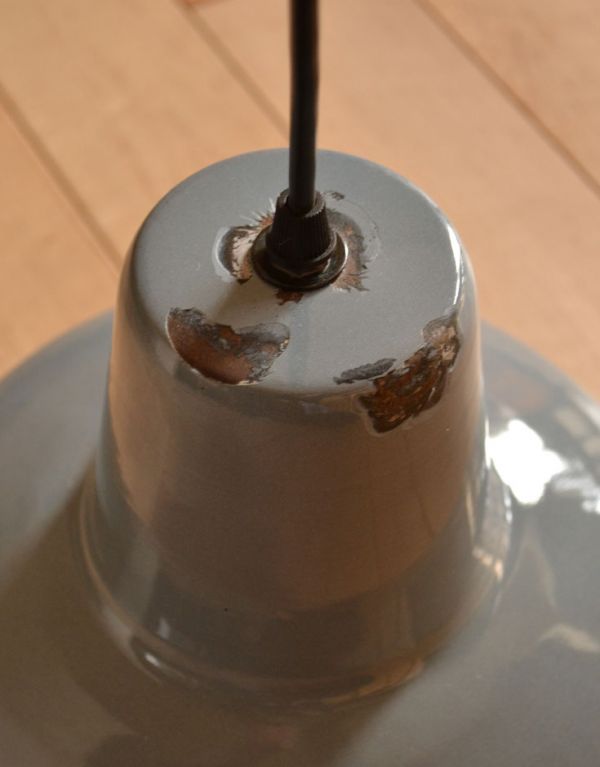 ペンダントライト　照明・ライティング　Philips社（フィリップス）製、フランスアンティークエナメルランプ。新しいエナメルランプでは、出すことの出来ない風合い、存在感はさすがアンティーク。(x-656-z)