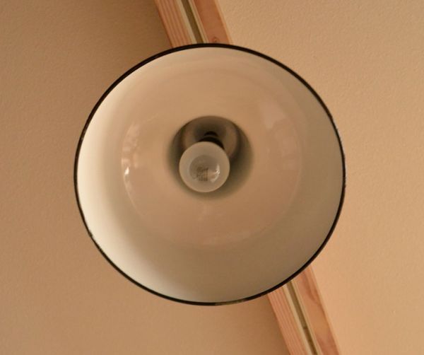 ペンダントライト　照明・ライティング　Philips社製、フランスアンティークエナメルランプ（コード・Ｅ26球付・ギャラリーなし）。内側はこんな感じです。(x-657-z)