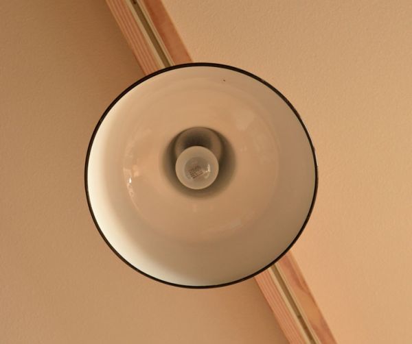 ペンダントライト 照明・ライティング Philips社(フィリップス)製、フランスアンティークエナメルランプ。内側はこんな感じです。(x-658-z)